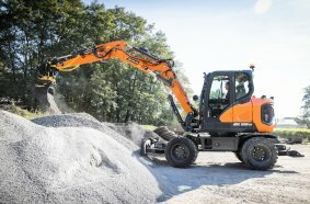 Compact, Manoeuvrable, Efficient in Landscaping Construction