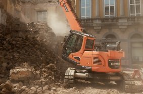 Develon DX140RDM-7 crawler excavator