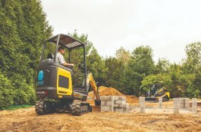 New Electric Mini Excavator and Mini Track Loader from New Holland Construction Expand Jobsite Possibilities