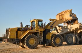 Komatsu WA800-8