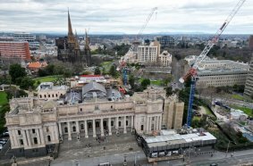 Two Raimondi hydraulic luffing jib cranes assigned to prestigious restoration project in Melbourne