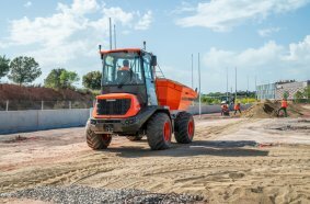 AUSA Launches New 9-Tonne Reversible Dumper Featuring AI-Assisted Safety System