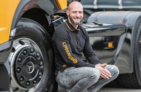 Professional truck driver Ronny Nittmann drives the show truck and reports on his experiences in the Continental roadshow blog.