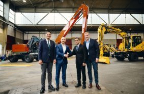 Persons FLTR: Ali Osman Altundaş (General Counsel of ASKO Holding), Dr. Hans-Joachim Berner (law firm KÖSTERBERNER Sanierungsrecht, General Representative), İsmail Mert Konukoglu (Member of the Board of Directors, Buhler Industries Inc.), Hendrik Gittermann (REIMER, Custodian)