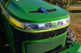 John Deere presents its alternative drive strategy at Grüne Woche 2026