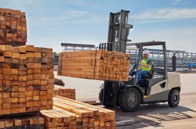 Crown's C-D Series diesel forklift trucks are fuel efficient and meet the stringent Stage 5 European emissions standard.