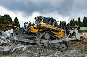 The PR 766 proves its enormous tearing force in tough conditions.