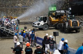 Spectacular views everywhere: Visitors love watching the popular general demo shows from the comfort of the grandstands.