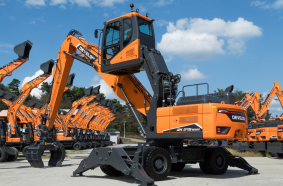 DEVELON DX270WMH-7 Material Handler 