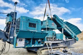 Powerscreen equipment being reassembled Ladakh, Northern India
