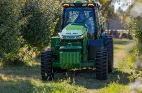 John Deere presents its alternative drive strategy at Grüne Woche 2026