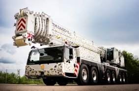 The new Liebherr LTM 1400-6.1 is characterised by its high lifting capacities and 70-metre telescopic boom.