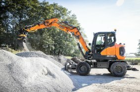 DEVELON to Premiere DX10Z-7 Mini-Excavator at Galabau