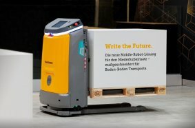 The future of intralogistics: Jungheinrich presents new mobile robot solution for low-lift applications at LogiMAT