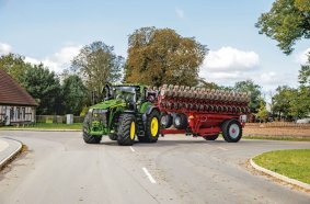 Three new 8 series tractors: John Deere Expands 8R and 8RX Tractor Series with New High-Horsepower Models for Large-Scale Farming