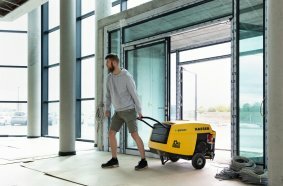 The powerful and quiet M13 portable compressor features an electric motor for maximum versatility. An alternative version with a petrol engine is also available.