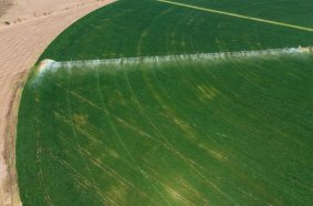 Central pivot irrigation systems