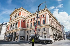 The PK 880 TEC loader crane premieres at bauma. With its advanced design, cutting-edge technology and peak precision, it punches above its weight.