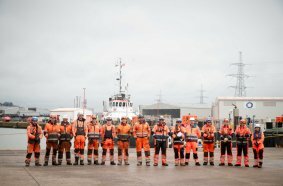 Together for sustainable heavy transport: The Osprey team following the successful deployment of TII SCHEUERLE's electric PowerPack Unit (ePPU).