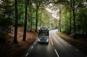 Volvo Trucks launches world-first stop/start engine technology to save fuel and CO2