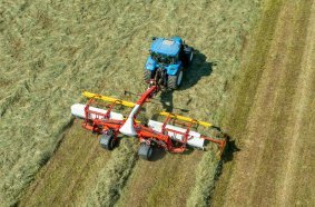The new MERGENTO VT 9220 merger is the specialist for all types of forage