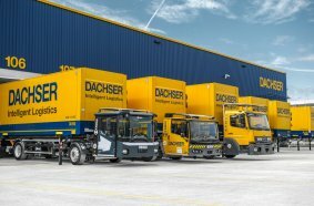 Several generations of the KAMAG PM swap body transporter are in operation at the Dachser site in Erlensee.