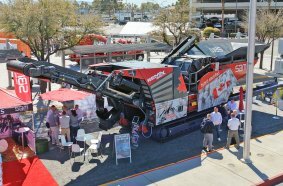 Premiere: The REMAX 600 impact crusher was presented for the first time at a trade show in North America.