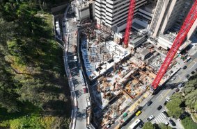 The confined construction site 
