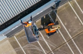 JLG EC450AJ Compact in action