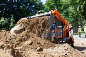 DEVELON Free Compact Track Loader