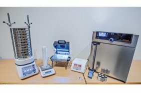 Laboratory analysis - for example, by sending a 5 kg fertiliser sample by post to the manufacturer of the fertiliser spreader – takes time and is hardly feasible internationally.