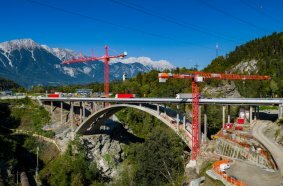 Between the summer of 2025 and late 2028, the Sill Gorge will become WOLFF’s Gorge. Mounted directly into the slope of the gorge, the cranes are perfectly positioned to support every phase of construction.