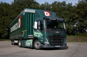 In long-distance service for Duvenbeck for the first time: a battery powered low-deck tractor unit based on the MID CAB model in Volvo’s FM range of vehicles.