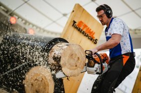 Also at the Liebherr stand in the fair's outdoor area: impressive shows by STIHL TIMBERSPORTS®.