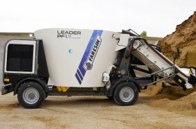 Faresin Industries expands the Leader PF Full Electric mixer wagon series