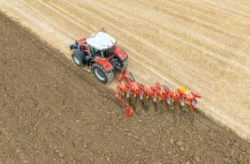 Maximum soil conservation thanks to wide tyres or crawler tracks