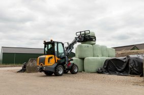 G2700E TELE with round bale clamp