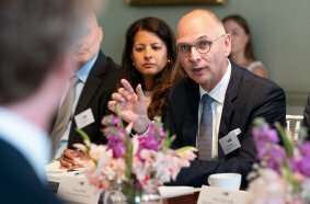 Thomas Bitter spoke of the need to include emission-free construction in public tenders and low emission zones.