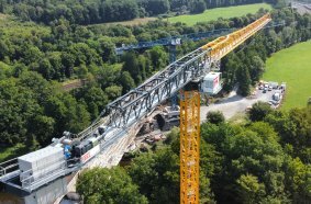 New cranes for probably the largest fleet of heavy-duty cranes in Germany.