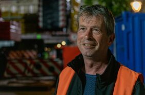 The extremely cramped site required extremely detailed planning by operations manager Jens Hoffmeister with regard to crane assembly and deployment.