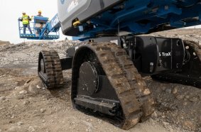 Genie S-65 TraX