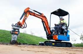 Hitachi ZE17