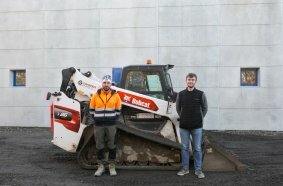 From left, Majkol Fornari (Site Manager, Gambara Asfalti) and Attilio Zanon (Sales Representative, Zanon & Ormac)