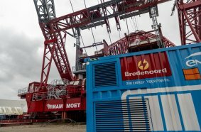 World’s strongest land-based crane completes fully electric operations testing