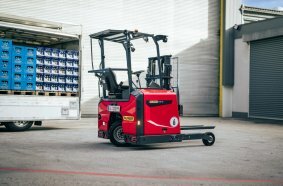 The FLM 15 combines controlled operation, low weight and maximum availability, making it precisely tailored to the needs of retail and beverage businesses.