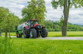 Case IH Optum 340 CVXDrive grassland