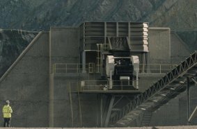 New generation CJ615 jaw crusher hero image for press release