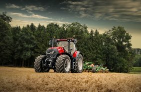 Case IH Optum 340 CVXDrive in the field