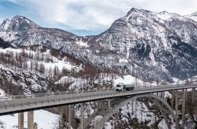 Winter Testing Mercedes-Benz GenH2 Truck in Switzerland