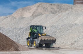 Komatsu WA80M-8